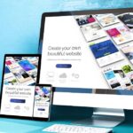 青い壁の前にあるパソコン、タブレット、スマートフォン